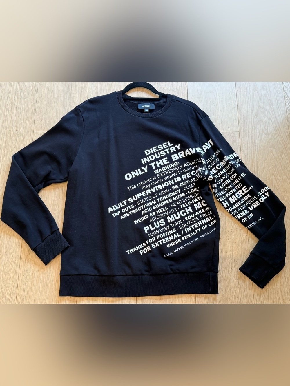 NWOT Diesel Graphic Sweatshirt 🖤 | XL | Bold Logo | Streetwear Pullover